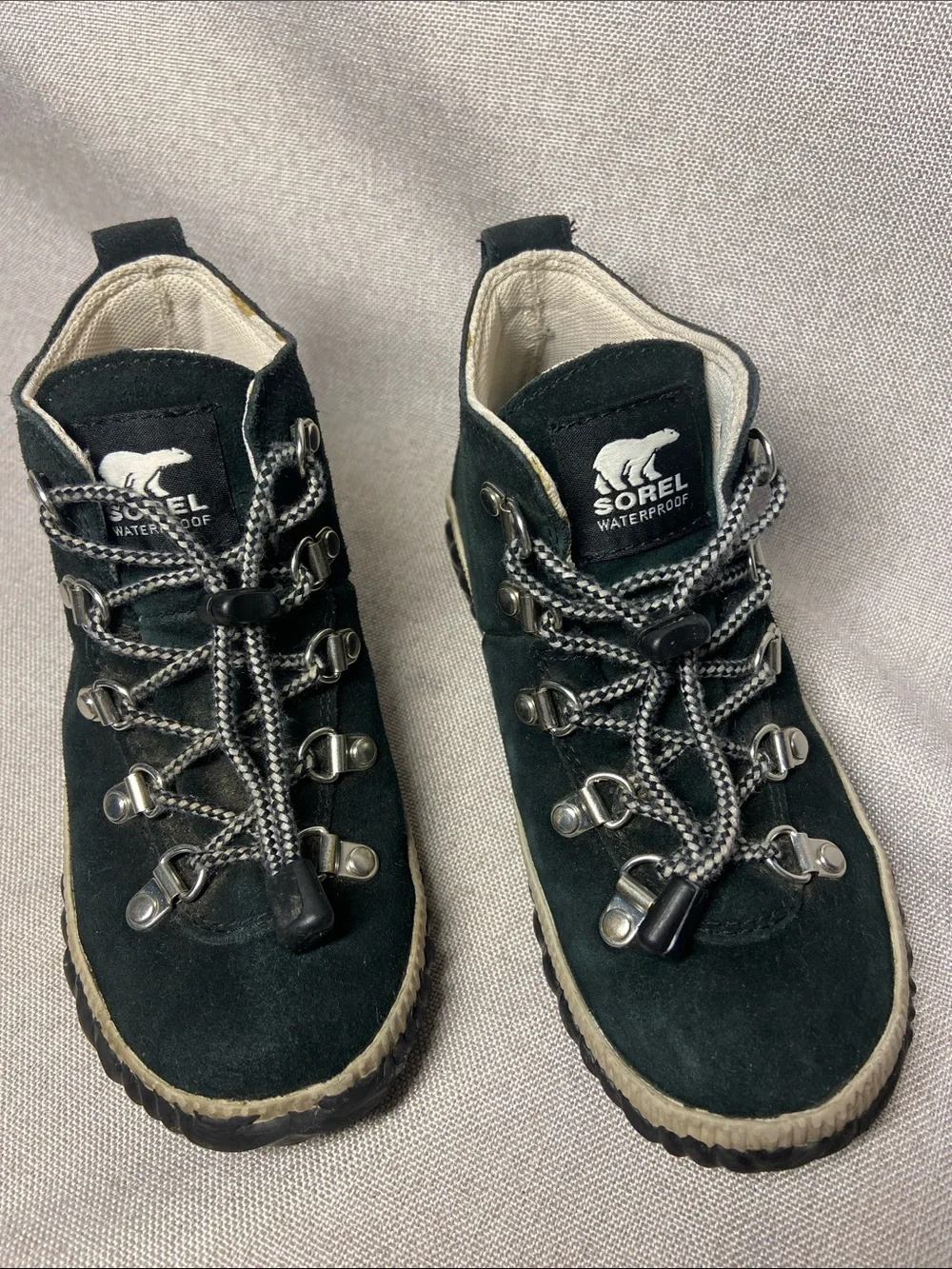 Sorel Kids Suede Lace-Up Waterproof Boots. Size 1